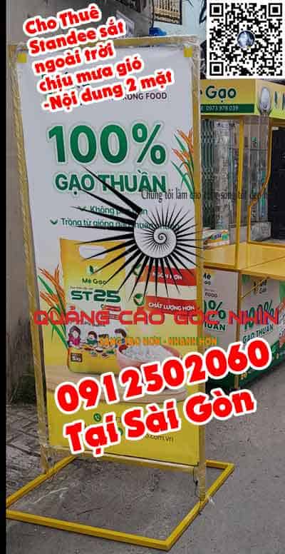 Cho thuê standee sắt ngoài trời 80×180 cm nội dung 2 mặt