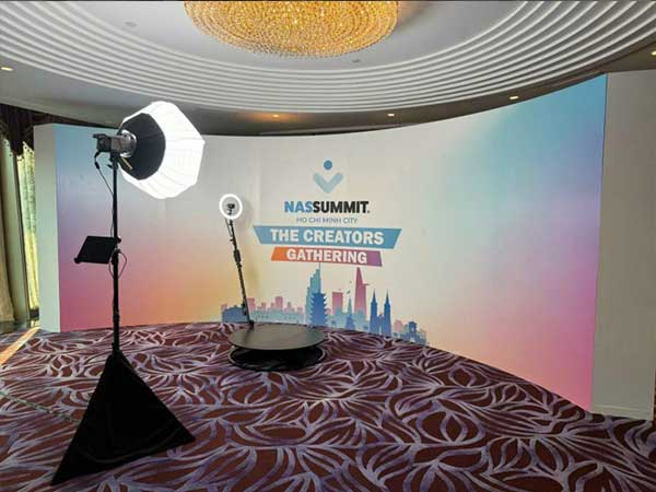 Photobooth Quay Video 360 Độ: Nâng Tầm Đẳng Cấp Sự Kiện Mở Bán & Sales Gallery Bất Động Sản