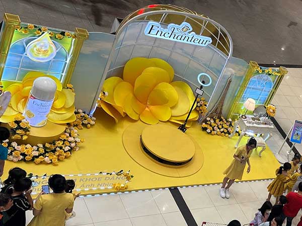 Photobooth 360 Độ Cho Sự Kiện Luxury – Nâng Tầm Đẳng Cấp Trải Nghiệm Khách VIP