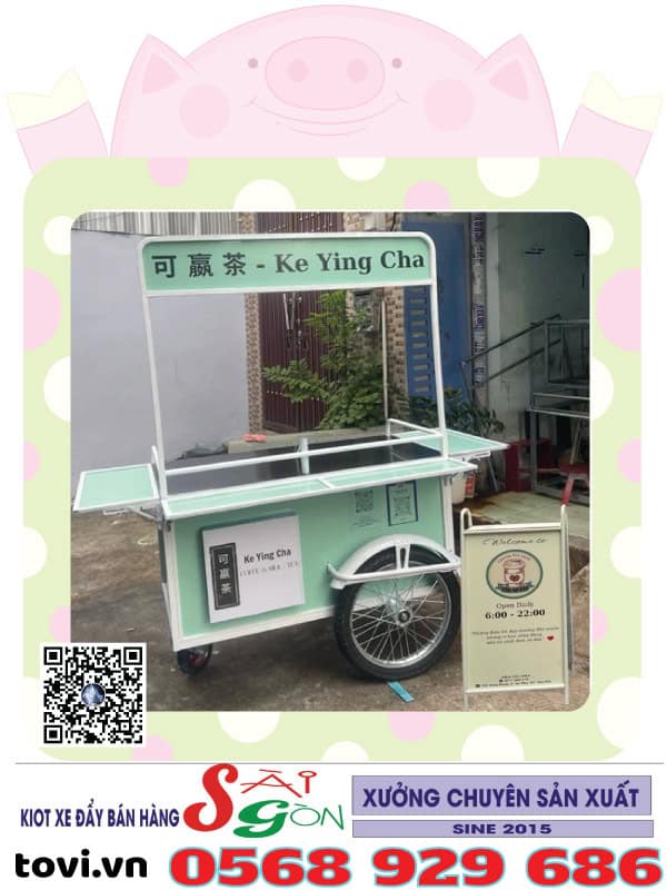 xe đẩy bán hàng bánh hơi lớn.