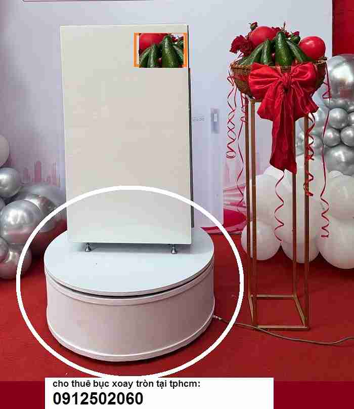 bục xoay tròn 360 độ cho thuê